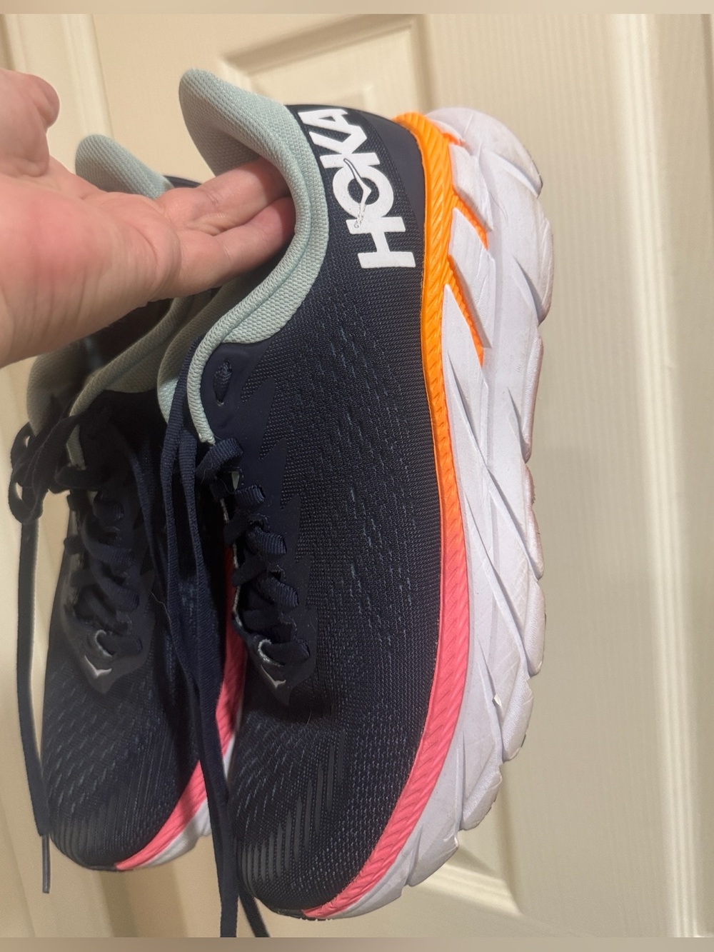 Hoka/Women's Navy Running Shoes with Mint Collar and Coral Trim/7.5/LIKE NEW!